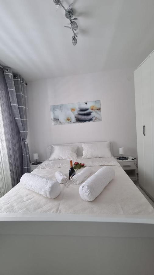 Apartman Nikol Makarska Dış mekan fotoğraf